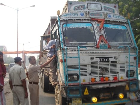 Bike thrashed by truck, Mother and his son's death