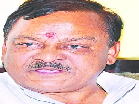 He pulled the chair of his own minister Bhagwat