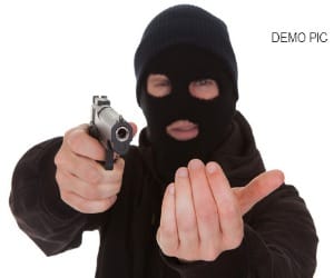 robbery of 17 lakh with staff