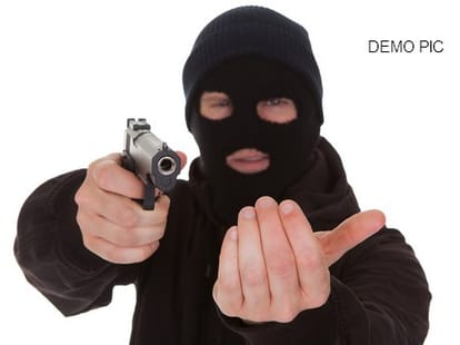 robbery with aap mla manoj kumar brother