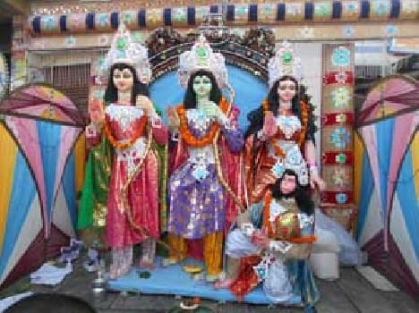 devotees gathers in modhwa fair 