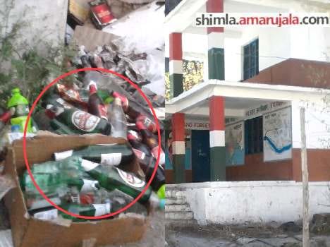 himachal police drink wine in school campus.