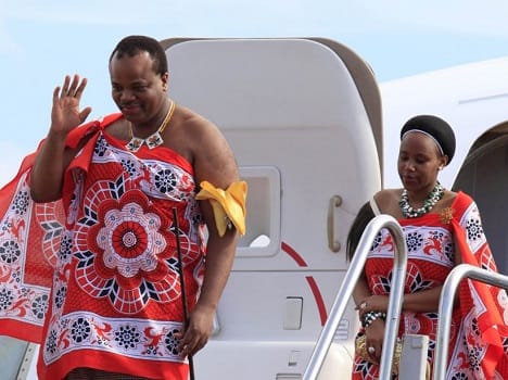 Swaziland's king Mswati III in Delhi with 15 queens, 30 kids and 100 servants for Indo-African Summit
