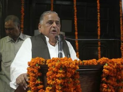 A socialist Bhai Vaidya says RSS is ruling from center.
