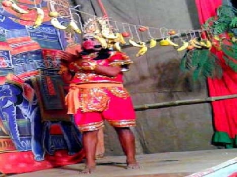 Set fire to Hanuman 's tail , burnt Lanka