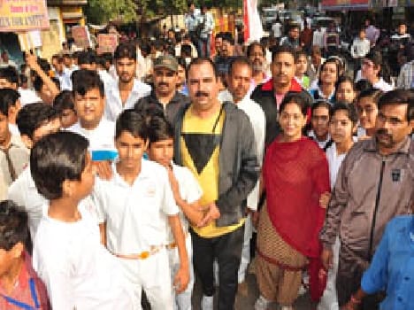 students run in 'run for unity'