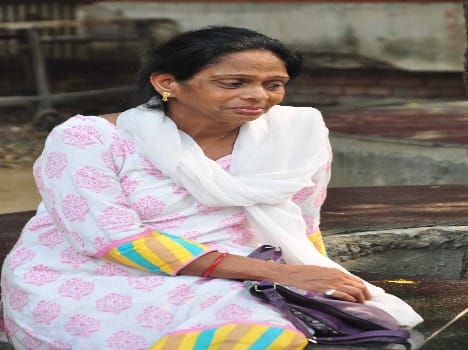 sucide in rohtak, sister come to taken body