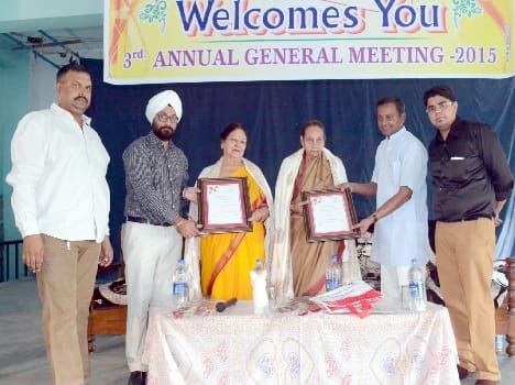 Retired teachers honored