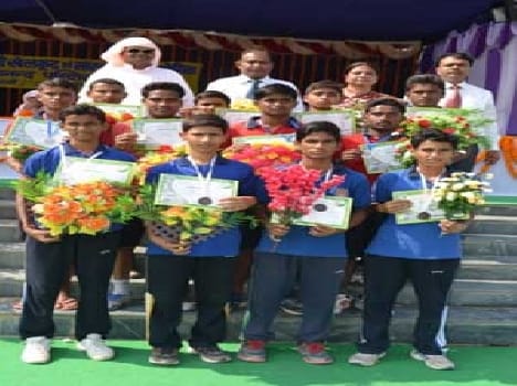 Gdwagat branch dominates first day