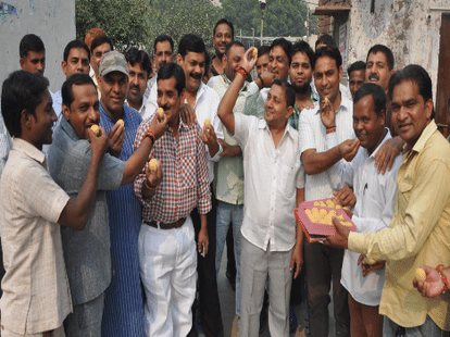 Know how a man become SP minister after struggle.