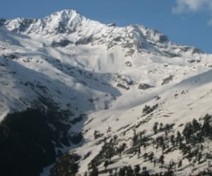 heavy snowfall in uttarakhand five districts.