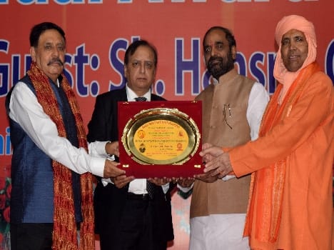 modi minister asked: no effect on return award of writers.