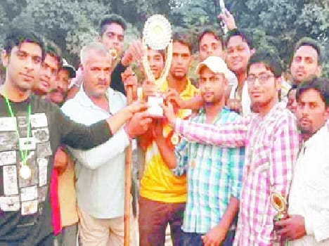 Sahnpur seized the trophy