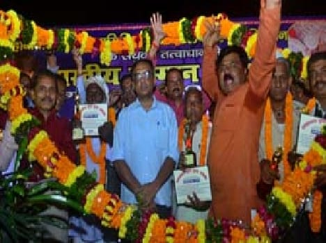 Ashok Nagar Barwari worship the lead and won by Marie