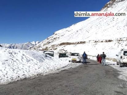 NGT ban on commercial activities in rohtang creats problem for locals.