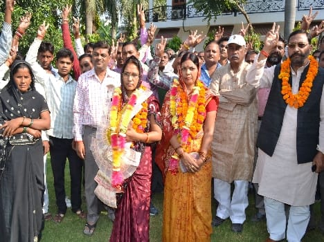 District panchayat dominated SP intact