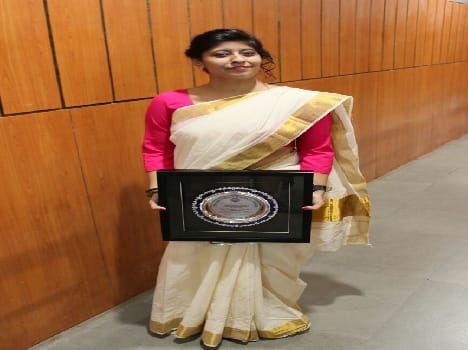 The Lady Engineer Award in Nashik Sonam Nvaji