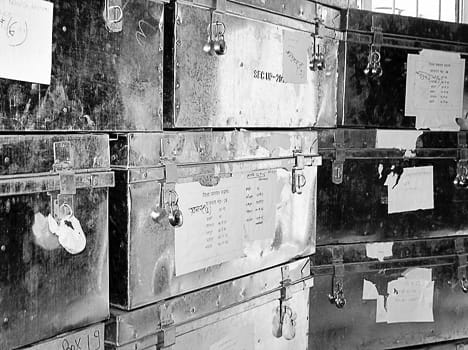 Kunde broken ballot boxes , not many in the seal