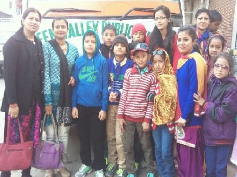 Students leaving the team Gwaldam