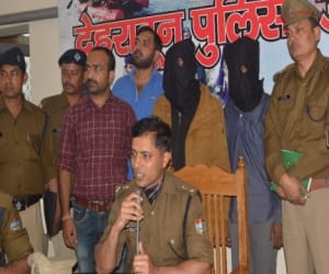 uttarakhand police arrested robbers.
