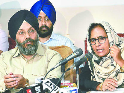 sardaar jokes 100 carore business in a year