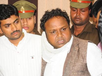 police arrested shiv yadav from hazaratganj