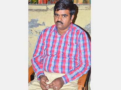 dso caught for taking bribe of 50 thousand rupee