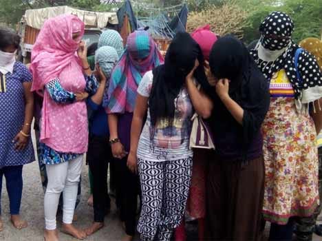 Raids at farmhouse, hotel, 75 arrested for boozing