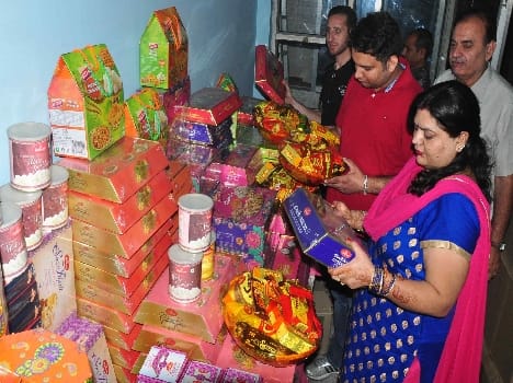 24 hours market open in rohtak