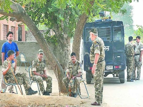 firing between ganesh and rajpal supporters