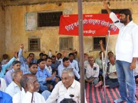 Held fast, to go on strike warning