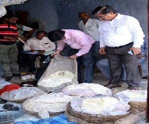raid in four shopes, punjab, mansa