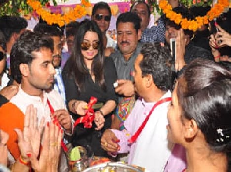 bollwood star mahima chaudhari in jhansi