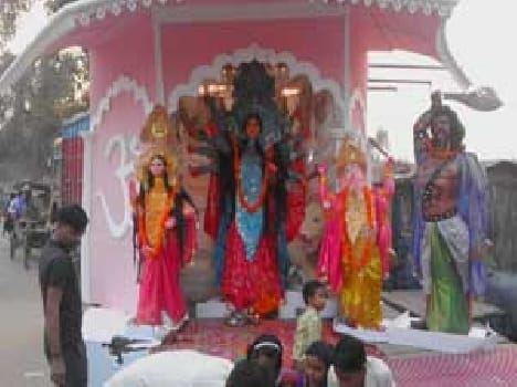 The farewell to the Goddess worshipers reverberated field of Jaykaron