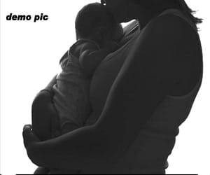 weaping 8 days baby' mother in hospital