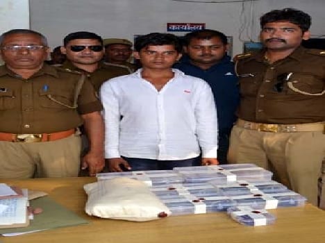 Aslha traffickers arrested , six weapons recovered