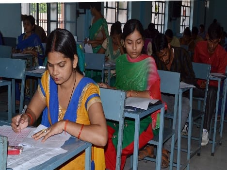 lekhpal chakbandi exam completed peacefully in 44 centre 