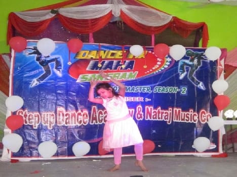 favor of Mainpuri dance Battleground
