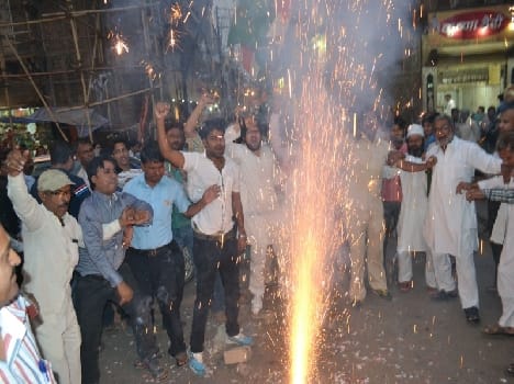 bihar election result has been celebrated in mathura