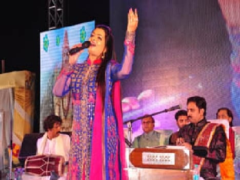 'shayam lelo na hamari khabariya'