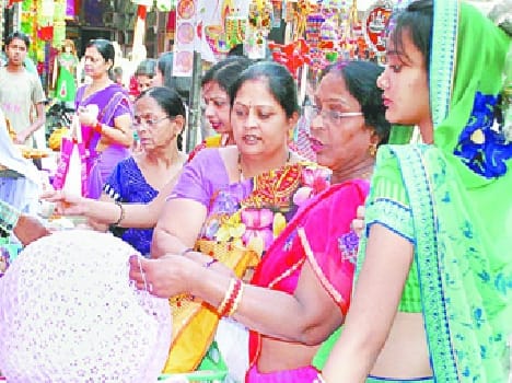 Dressed market Dhanteras today