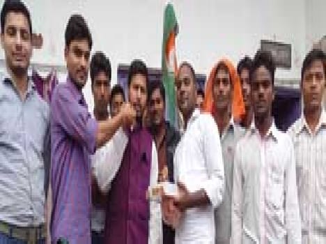 Crackers bursted on the victory in Bihar district