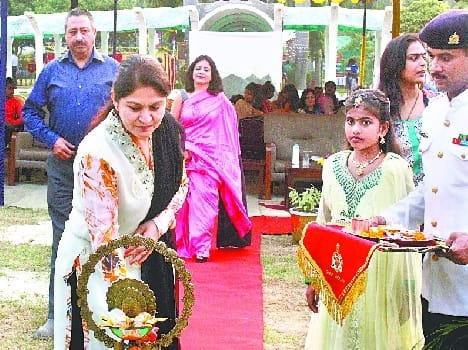 Army scattered lively Diwali Mela