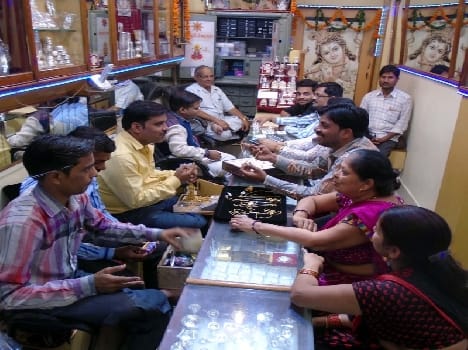 The market was fiercely Shopping
