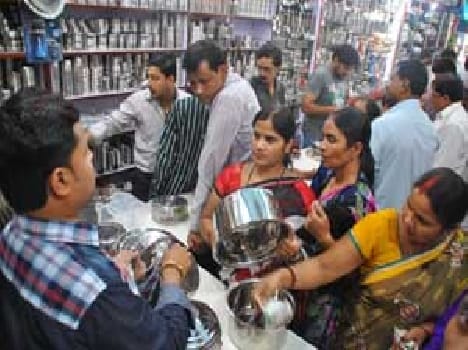 There fiercely on Dhanteras shopping