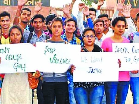 a student was beaten by BJP workers 