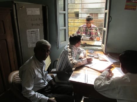  102 papers were sold in Showr