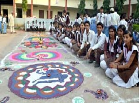 The children showed their talent made ??Rngolian