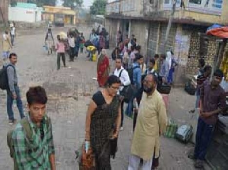 passengers are  waiting for bus