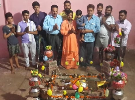 The worship of Govardhan household chef